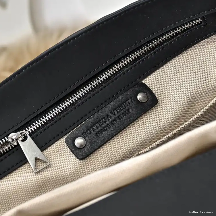 Brother Sam Bottega Bags 2411YA0040 Veneta 0822
